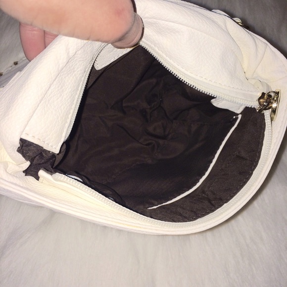 Authentic Dan Story Designer quilted purse. GUC. - Picture 4 of 13